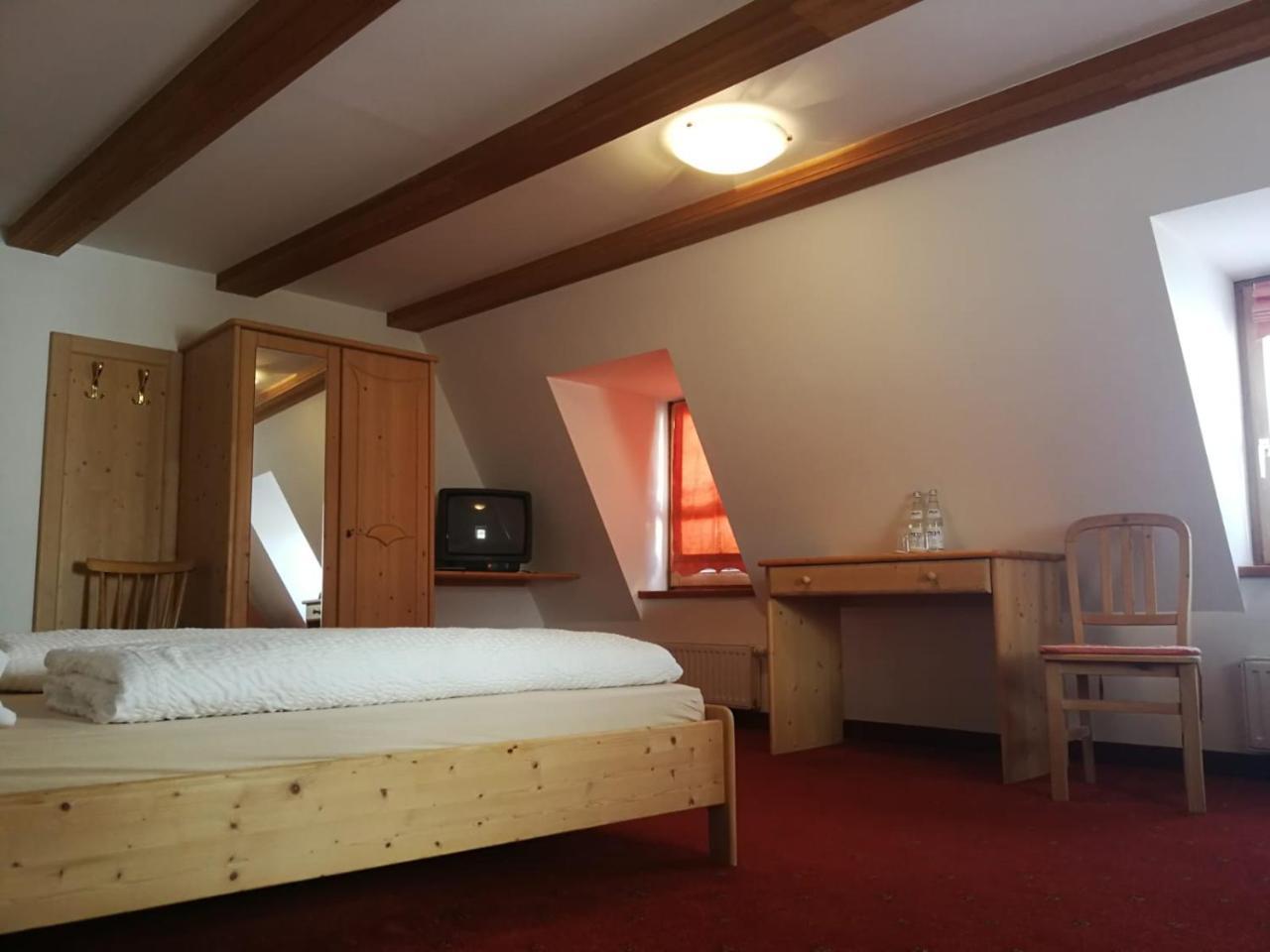 מלון מאלס ונוסטה Gasthaus Weisskugel מראה חיצוני תמונה