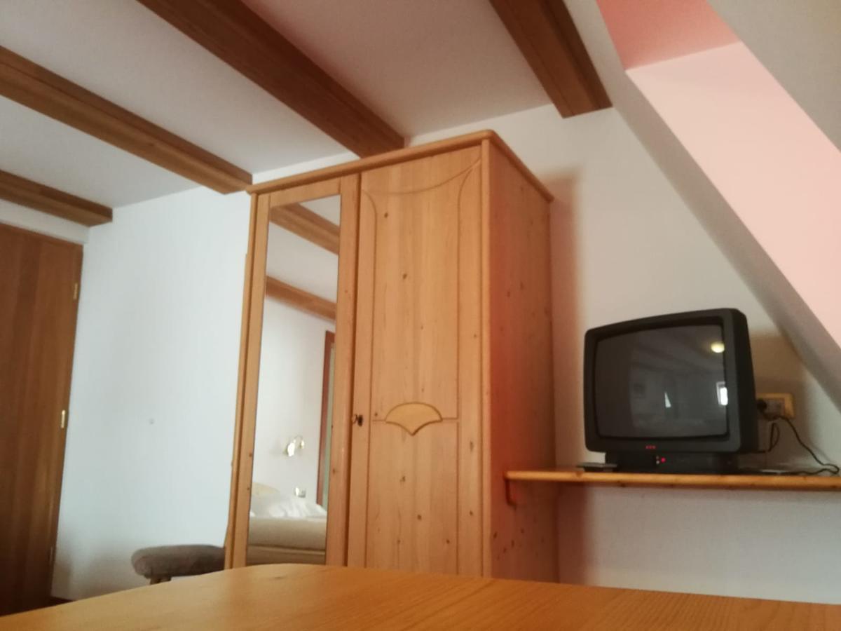 מלון מאלס ונוסטה Gasthaus Weisskugel מראה חיצוני תמונה